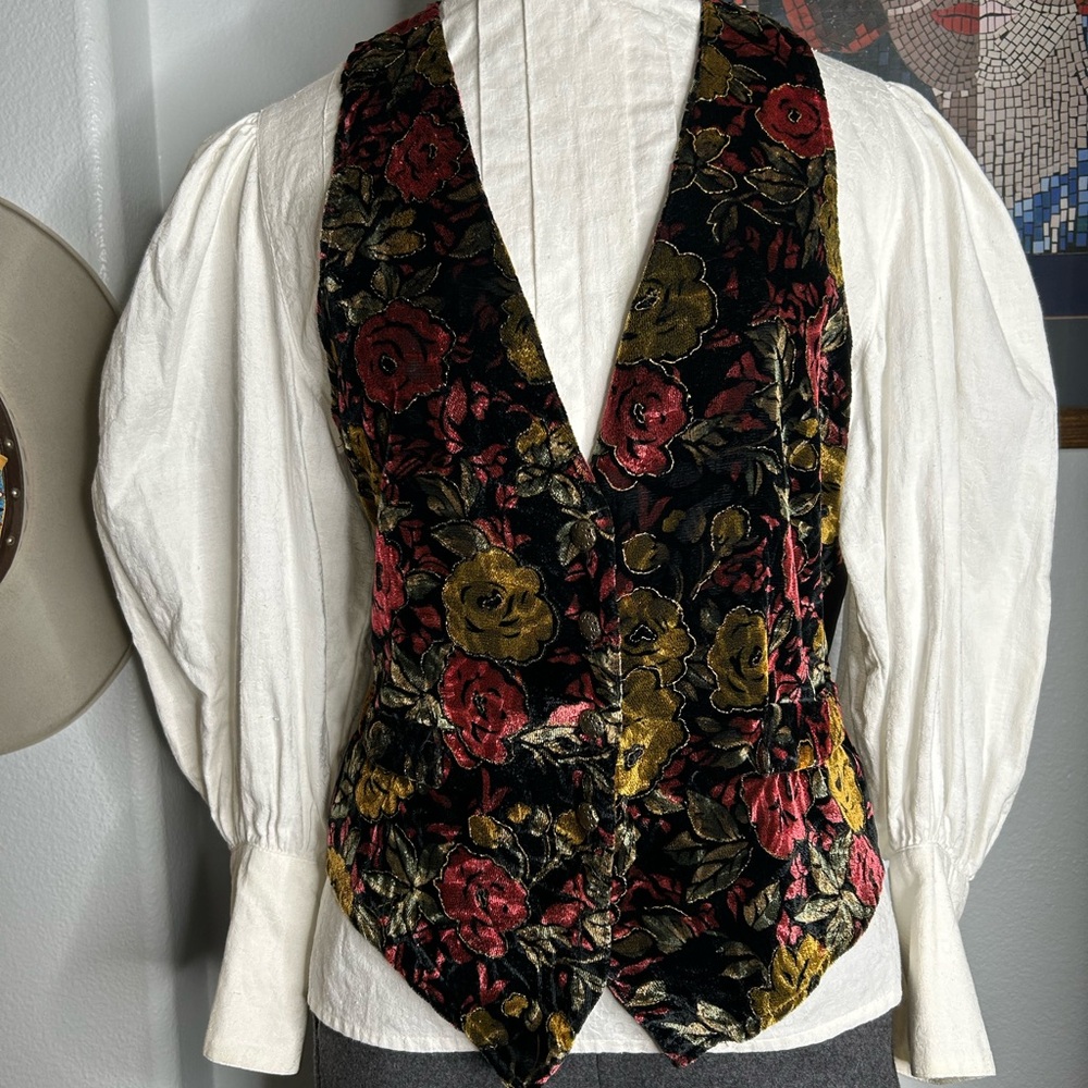Velvet Tapestry Style 80’s Vest - Picture 10 of 11